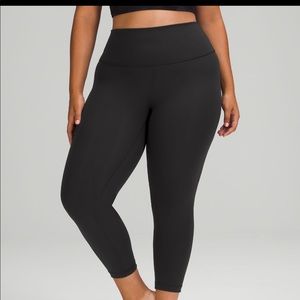 Wunder Under Crop leggings -Lululemon